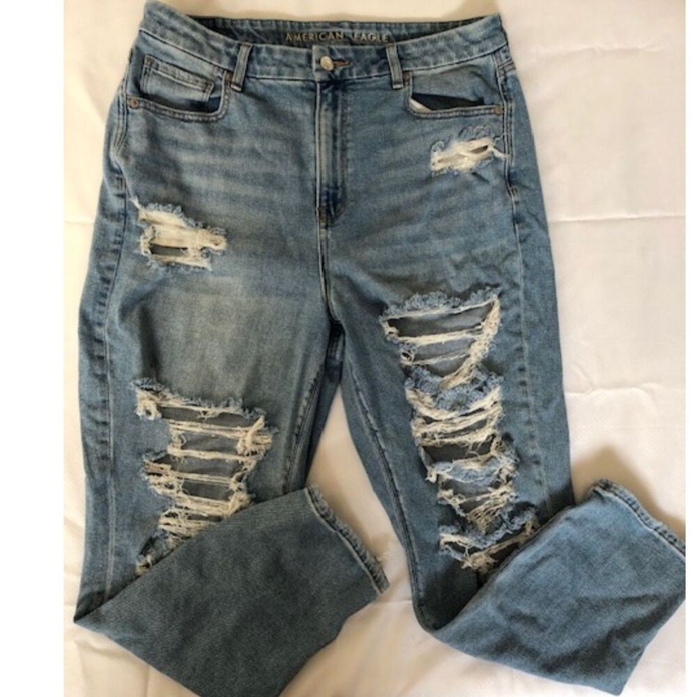 American Eagle Distressed Curvy Mom Jeans